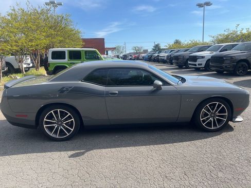 Used 2023 Dodge Challenger R/T image 6