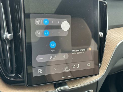 New 2026 Volvo XC60 B5 Core w/ Climate Package image 25