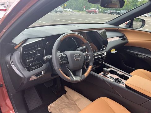 New 2026 Lexus RX 350h w/ Accessory Package (Z1) AWD/4WD image 7