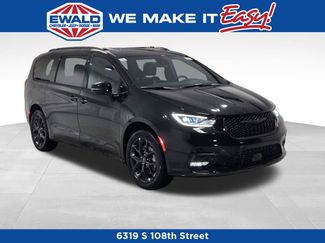 New 2026 Chrysler Pacifica Limited w/ S Appearance Package video 1