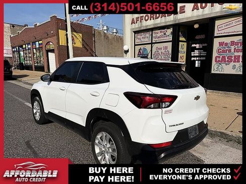 Used 2023 Chevrolet TrailBlazer LS FWD image 3