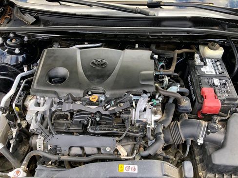 Used 2018 Toyota Camry XSE FWD image 34