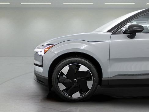 New 2026 Volvo EX30 Plus image 32