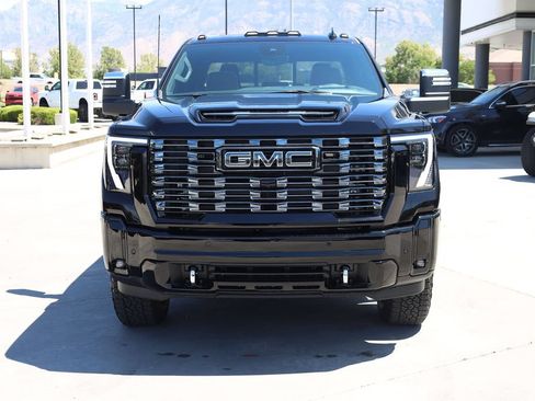New 2026 GMC Sierra 3500 Denali Ultimate AWD/4WD image 9