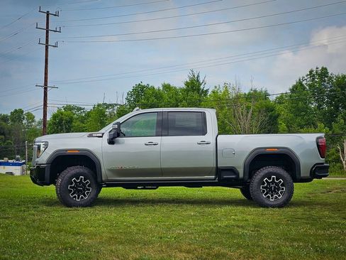 New 2026 GMC Sierra 2500 AT4X w/ Snow Plow Prep/Camper Package AWD/4WD image 9