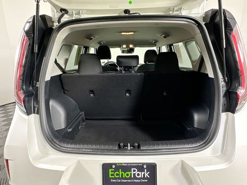 Used 2025 Kia Soul LX w/ LX Technology Package image 27