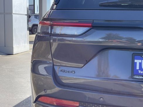 New 2026 Jeep Grand Cherokee Limited Reserve image 10