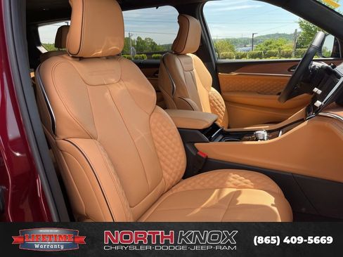 New 2026 Jeep Grand Cherokee L Summit AWD/4WD image 31