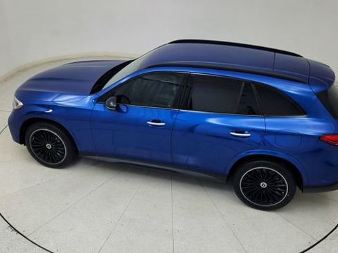 Used 2025 Mercedes-Benz GLC 350e 4MATIC w/ AMG Line image 84
