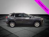 Used 2015 Jeep Cherokee Latitude image 2