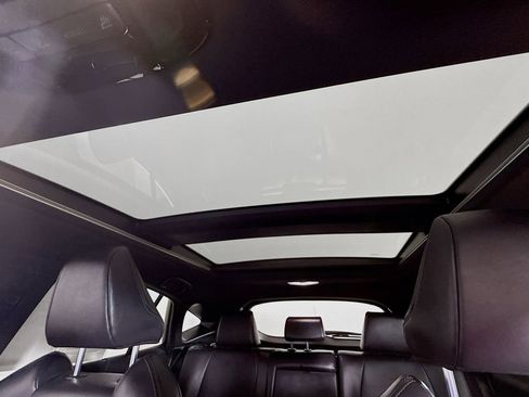 Certified 2024 Toyota Venza Nightshade image 21