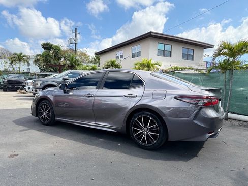 Used 2021 Toyota Camry SE w/ Convenience Package image 7