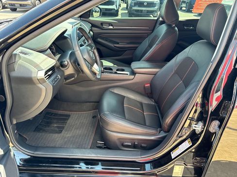 Certified 2022 Nissan Altima 2.5 SR w/ Midnight Edition Package FWD image 9