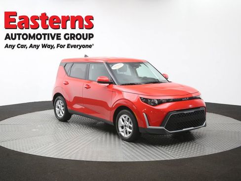 Used 2025 Kia Soul LX w/ LX Technology Package FWD image 49