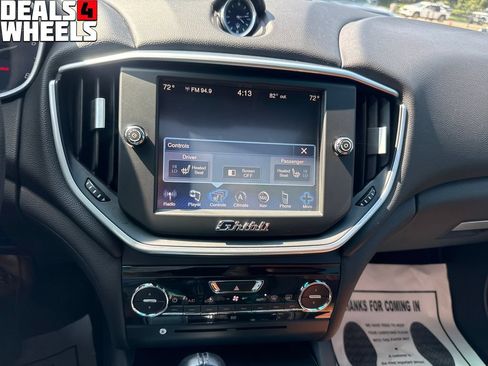 Used 2015 Maserati Ghibli RWD image 18