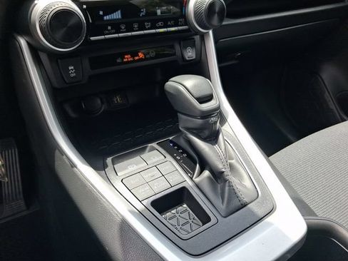 Used 2025 Toyota RAV4 LE AWD/4WD image 20