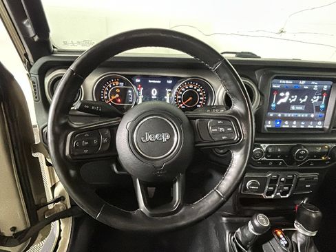 Used 2020 Jeep Gladiator Sport w/ Quick Order Package 24S AWD/4WD image 16