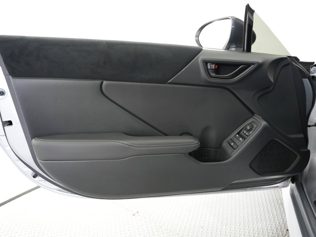 Used 2023 Toyota GR86 Premium w/ ALL Weather Mat Package (TMS) RWD image 34