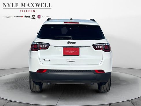 New 2026 Jeep Compass Latitude image 15