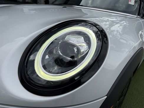 Used 2020 MINI Cooper 2-Door Hardtop FWD image 10