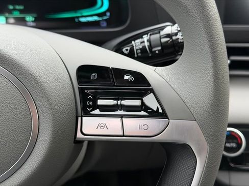 New 2026 Hyundai Elantra Hybrid FWD image 16