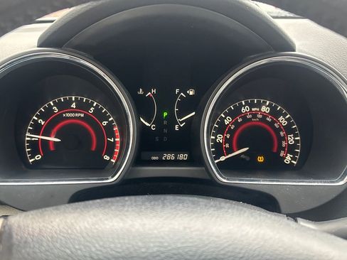 Used 2010 Toyota Highlander SE image 22