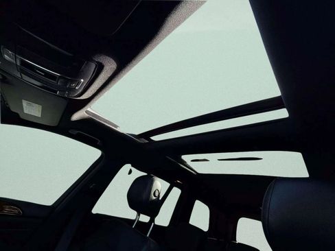 Used 2018 Mercedes-Benz GLS 450 4MATIC image 35