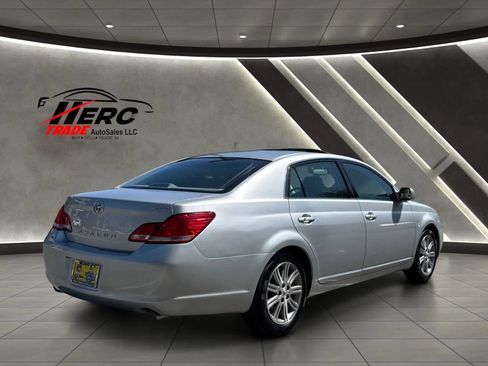 Used 2007 Toyota Avalon Limited FWD image 4