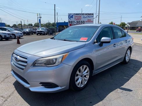 Used 2017 Subaru Legacy 2.5i Premium AWD/4WD image 5