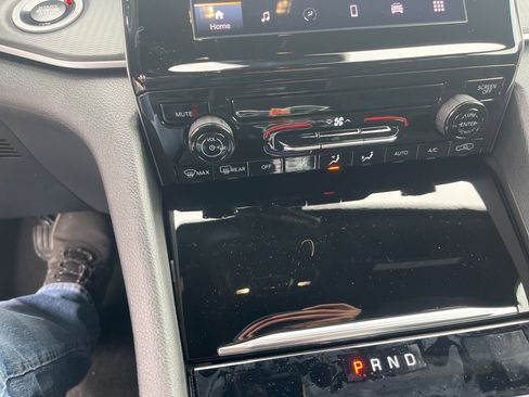 New 2025 Jeep Grand Cherokee Laredo X image 23