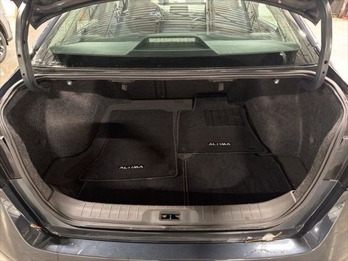 Used 2019 Nissan Altima 2.5 SV image 12