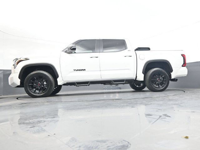 Used 2025 Toyota Tundra SR5 w/ SR5 Premium Package AWD/4WD image 36