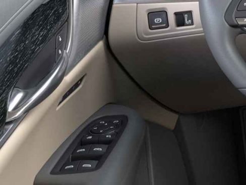 Certified 2023 Cadillac XT6 Premium Luxury w/ Technology Package image 22