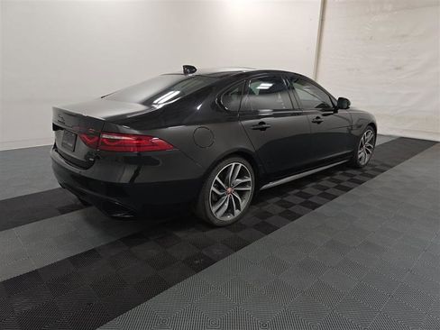Used 2022 Jaguar XF R-Dynamic SE AWD/4WD image 4