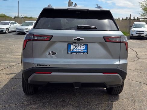 New 2026 Chevrolet Equinox LT w/ Convenience Package II FWD image 11