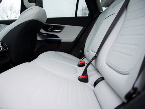 New 2026 Mercedes-Benz GLC 300 4MATIC image 12