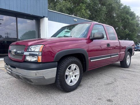 Used 2004 Chevrolet Silverado 1500 LS w/ Light Duty Power Package RWD image 2
