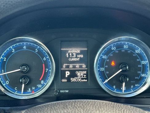 Used 2018 Toyota Corolla LE image 26