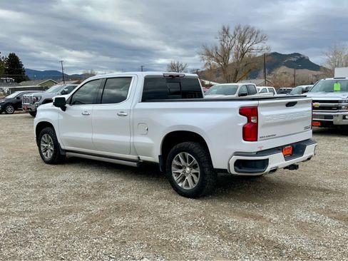 Used 2022 Chevrolet Silverado 1500 High Country w/ Technology Package image 3