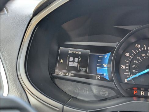 Used 2022 Ford Edge Titanium AWD/4WD image 9