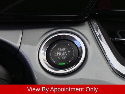 Used 2025 Chevrolet Trax LT w/ LT Convenience Package FWD image 19