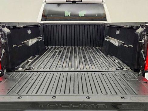 Used 2024 Toyota Tacoma TRD Sport image 22