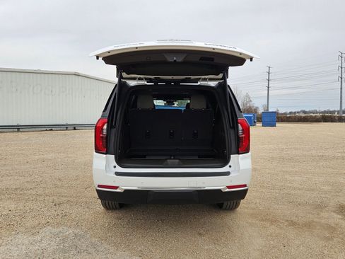 New 2026 GMC Yukon XL Elevation image 4
