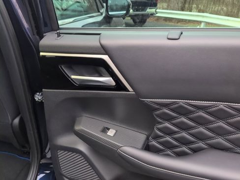 Used 2023 Mitsubishi Outlander SEL image 18