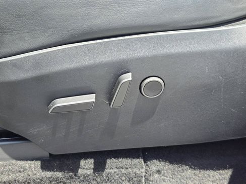 Used 2023 Tesla Model Y Long Range AWD/4WD image 20
