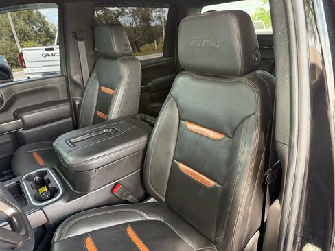 Used 2021 GMC Sierra 2500 AT4 w/ Gooseneck/5TH Wheel Package AWD/4WD image 9