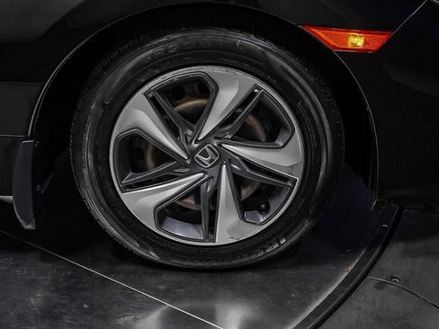 Used 2019 Honda Civic LX image 9
