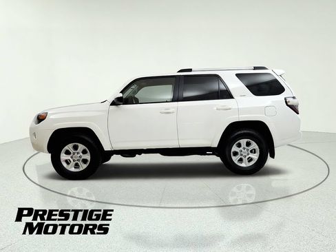 Used 2022 Toyota 4Runner SR5 AWD/4WD image 4