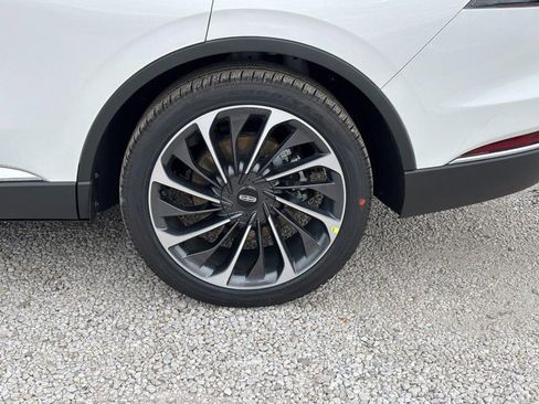 New 2026 Lincoln Aviator Reserve image 9