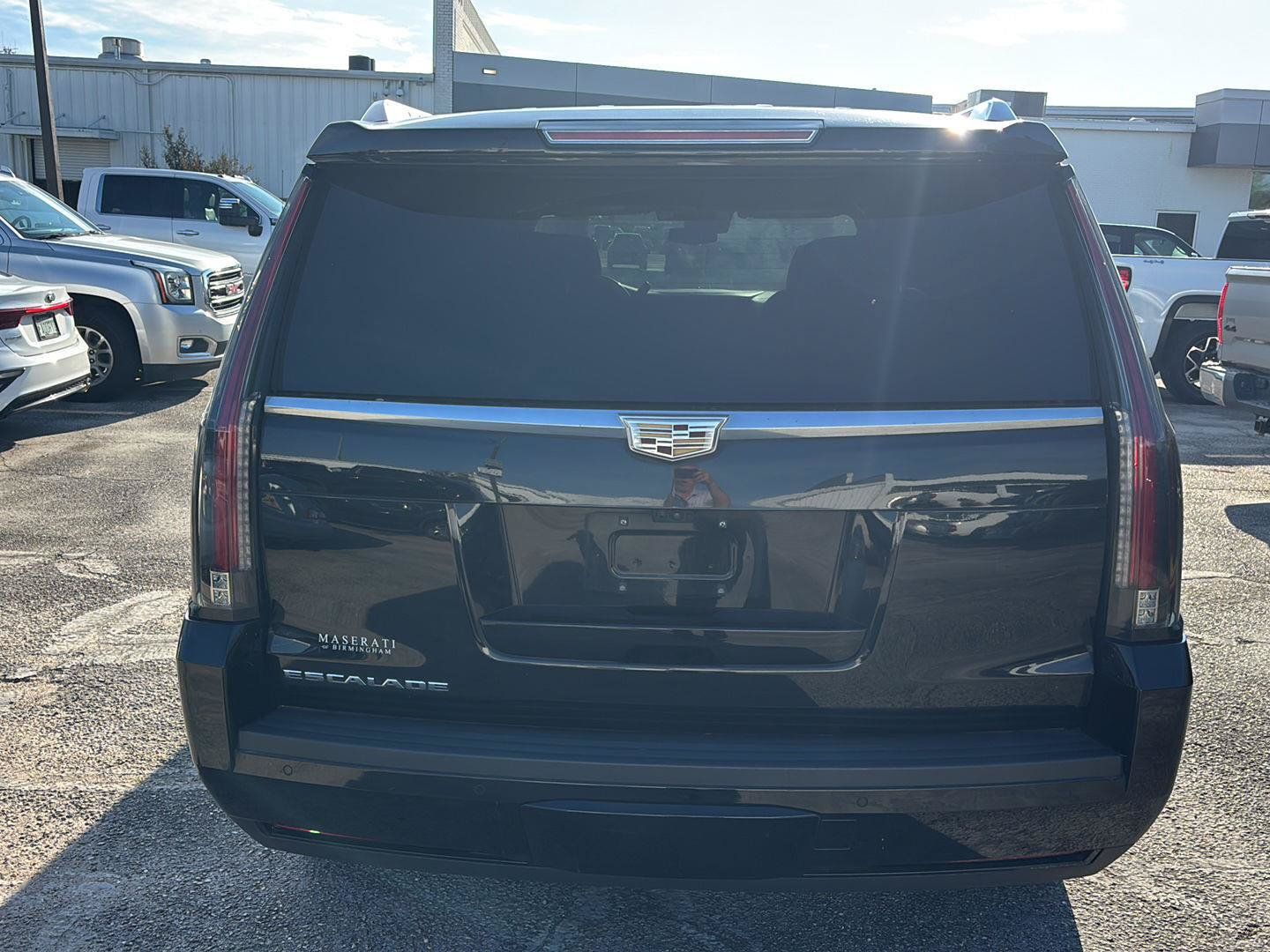 Used 2020 Cadillac Escalade Luxury RWD image 6